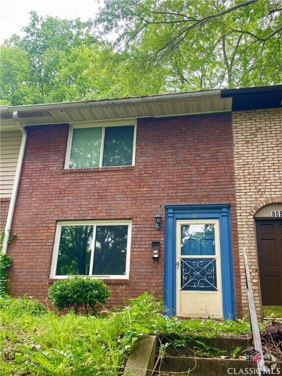 Building Photo - 812 College Ave
