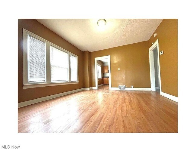 Foto del edificio - 13438-13438 Hartford Rd