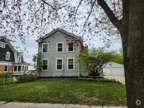 Building Photo - 531 N 5th St