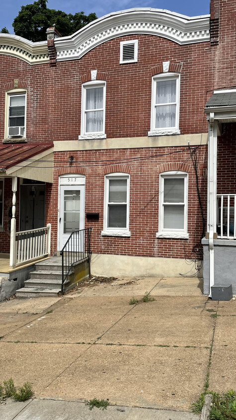 Primary Photo - 517 N Franklin St
