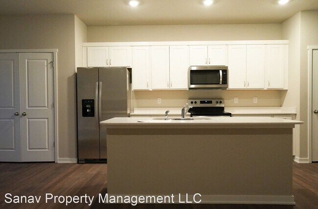 Building Photo - 3 br, 2.5 bath House - 3111 NW Cedarwood Ln