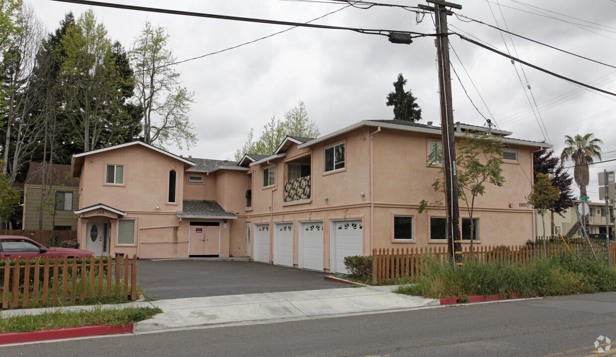 Foto principal - 25231 Whitman St