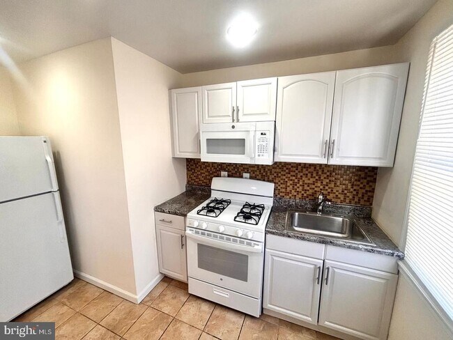 Foto del edificio - 1622 Murdoch Rd