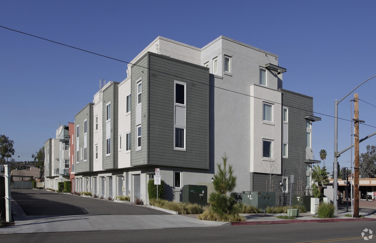 Building Photo - 205 W Orange St
