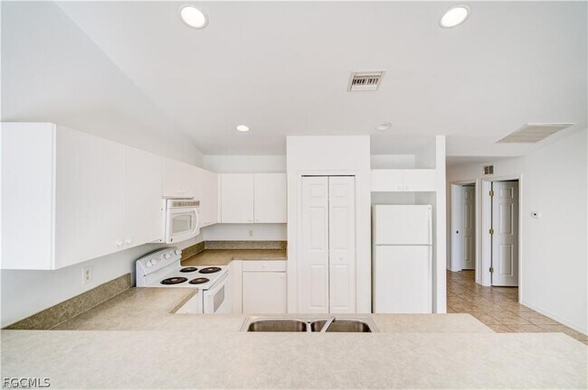 Foto del edificio - 2705 Matena Ave S