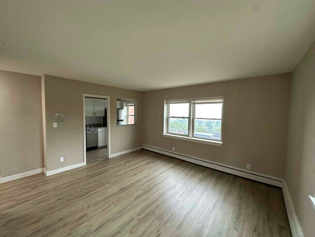 Foto del edificio - 1560 N Prospect Ave