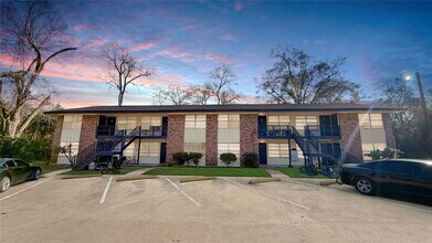 Building Photo - 111 S Drew Ave