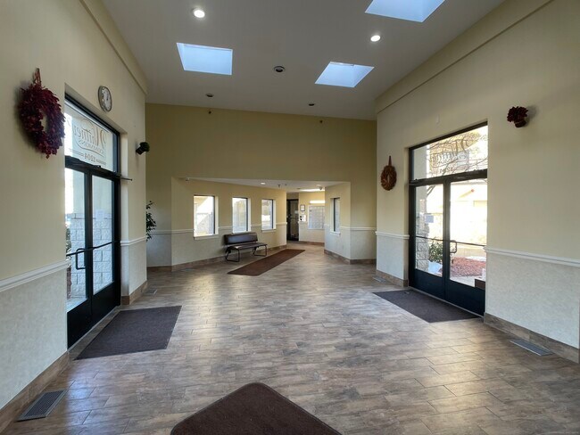 Foto del edificio - 1204 Whitney Ave