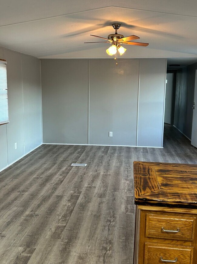 Foto del edificio - Must See! 3 BR, 2 BA in Pikeville school d...