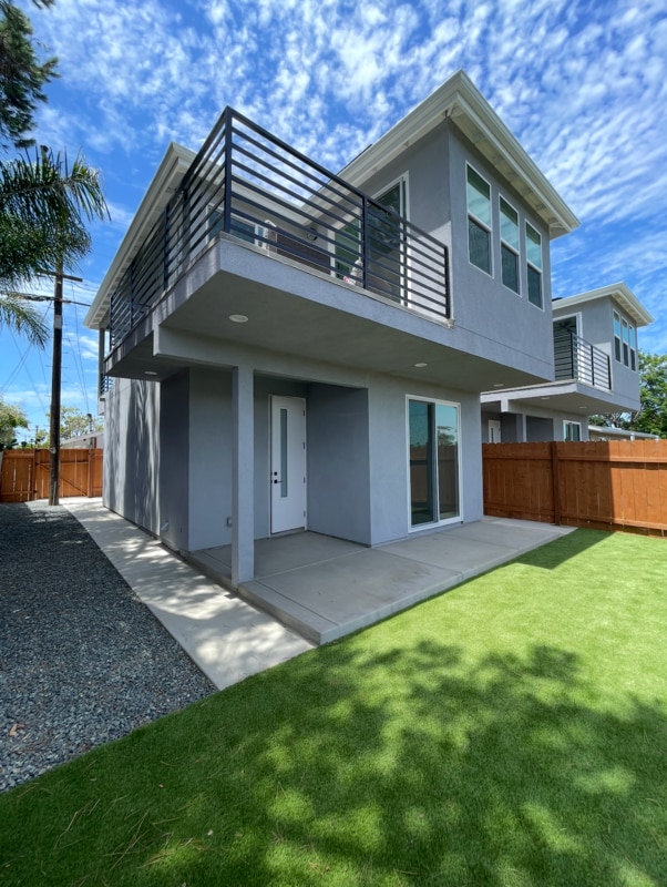 Building Photo - 4327 Clairemont Dr
