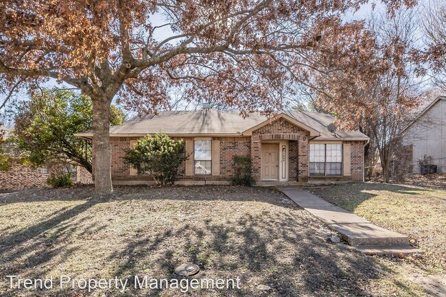 Building Photo - 4 br, 2 bath House - 1020 Opal Dr.