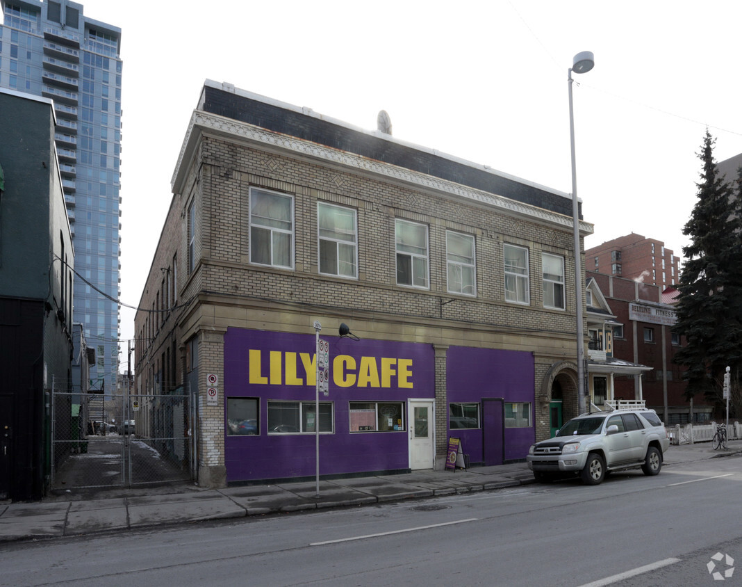 Photo du bâtiment - 211 12th Ave SW