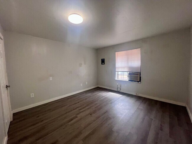 Foto del edificio - 515 SW 6th St