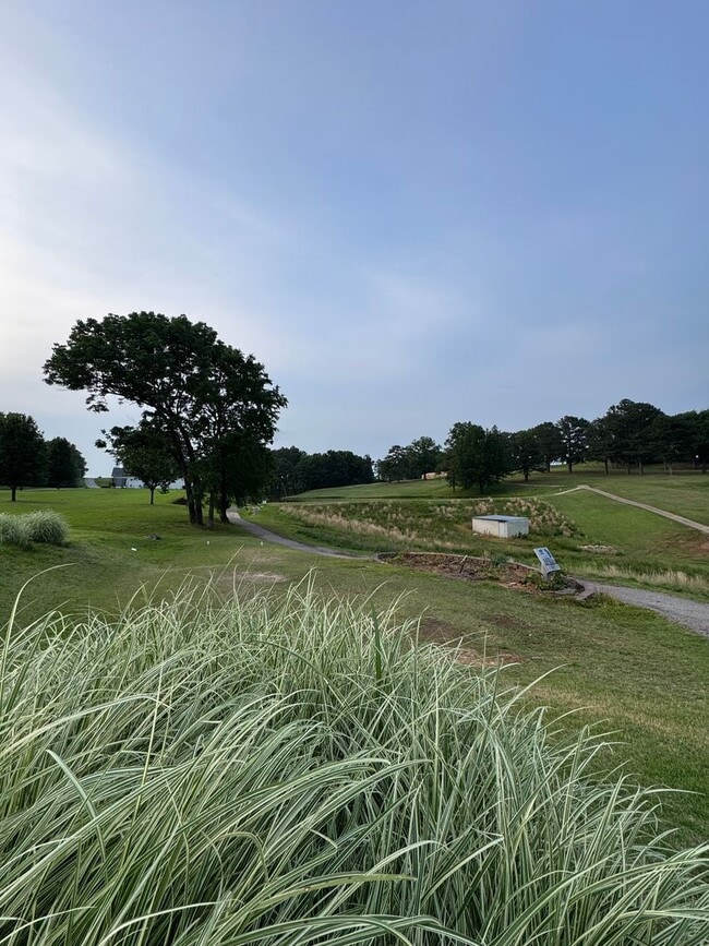 Building Photo - Steps from the Tee—Your Golf Course Home A...