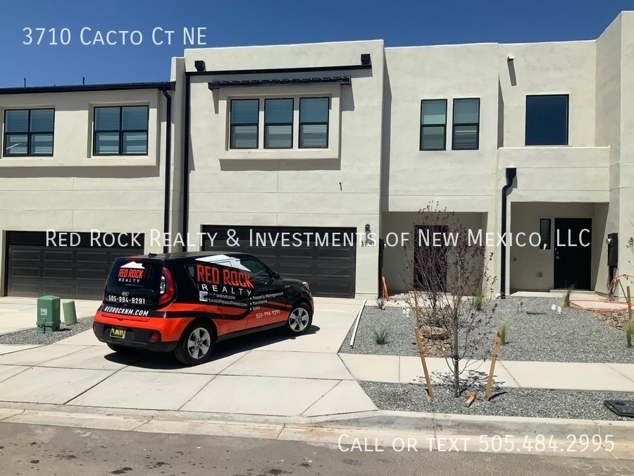 Primary Photo - 3710 Cacto Ct