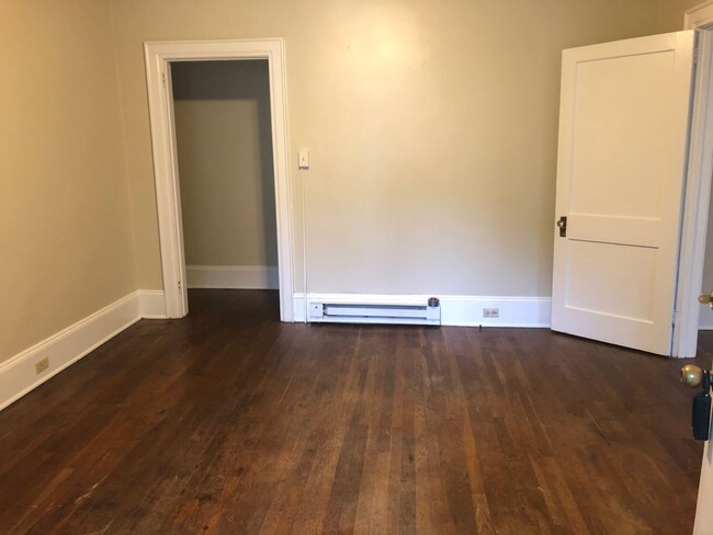 Building Photo - 1 Bedroom in Glenwood Area with Water Incl...