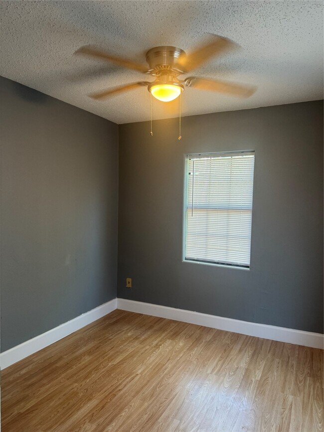 Building Photo - 1747 5th St