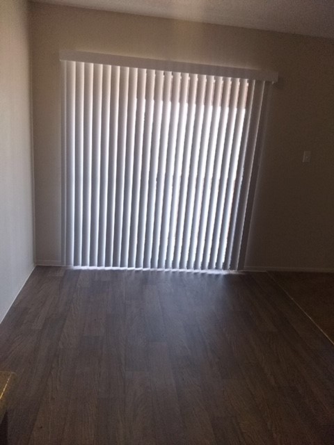 Private Balcony & Patio - Country Park Apartments