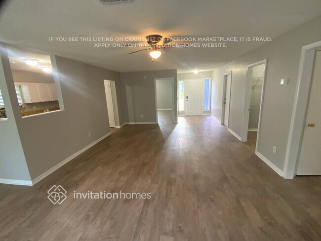 Foto del edificio - 8404 Boysenberry Ln W