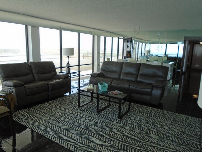 Foto del edificio - 3743 S Atlantic Ave