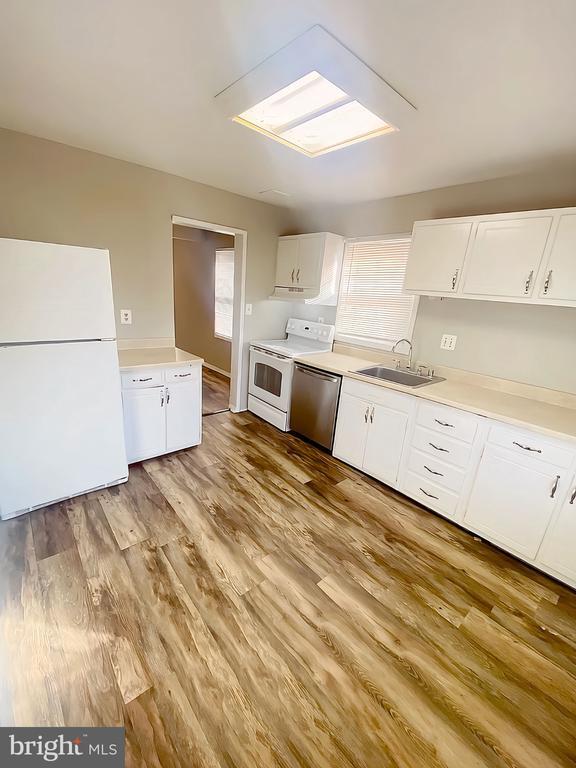 Building Photo - 16649 Geddy Ct