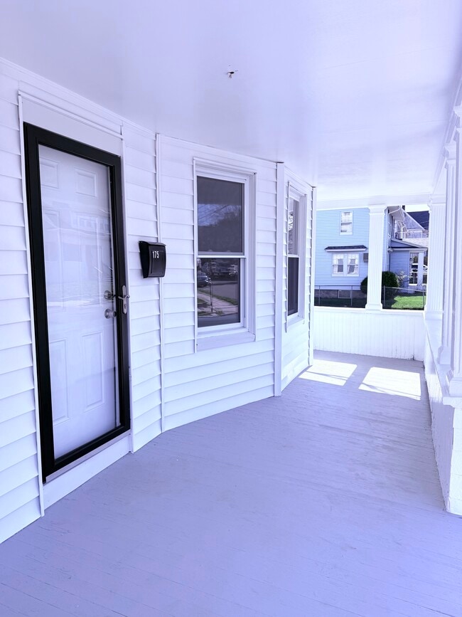 Foto del edificio - 175 Fairview Ave