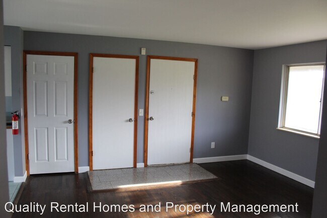 Building Photo - 2 br, 1 bath House - 3505 Ridgecliffe Dr
