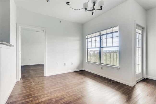 Building Photo - 2320 Gracy Farms Ln