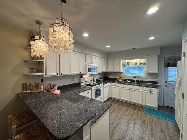 Foto del edificio - Little River - 3 Bedroom / 2.5 Bathroom To...