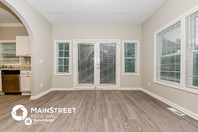 Building Photo - 4001 Park Pl Cir