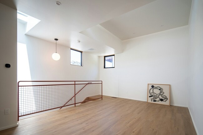 Building Photo - 3674 Godsall Ln