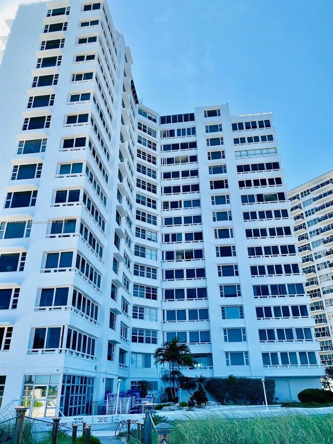 Building Photo - 3600 Galt Ocean Dr