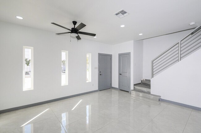Foto del edificio - 1011 Emerald Valley Dr