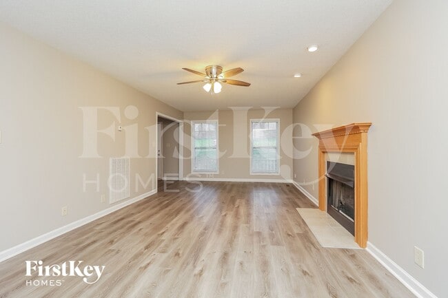 Building Photo - 914 Hedge Apple Dr