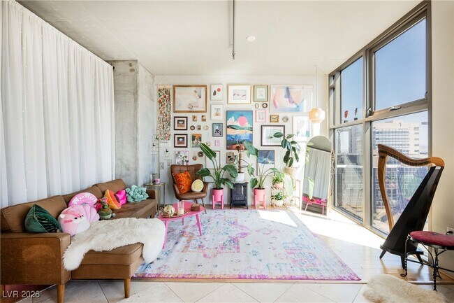 Foto del edificio - 353 E Bonneville Ave