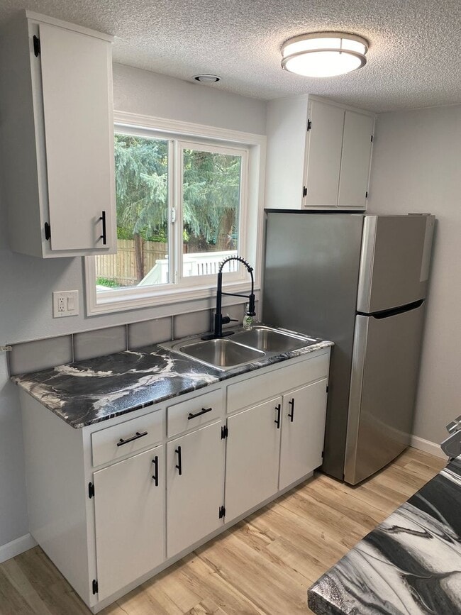 Foto del edificio - HSM01 ~ 1555/1565 Copping Street