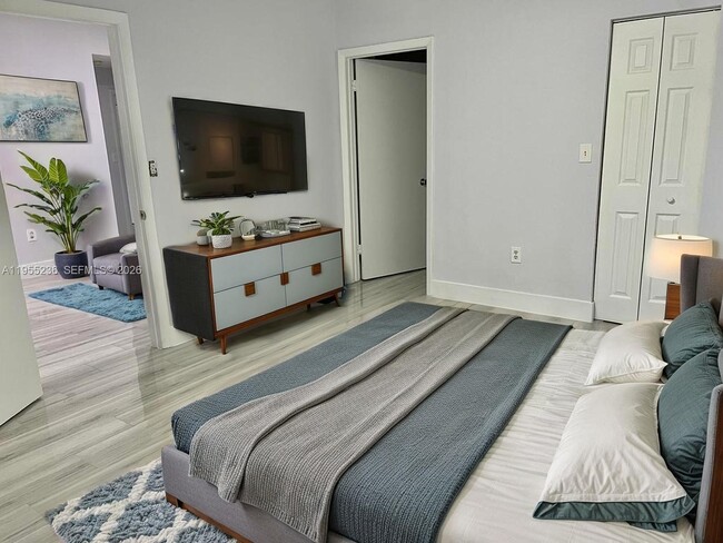 Building Photo - 1971 NW 96th Terrace