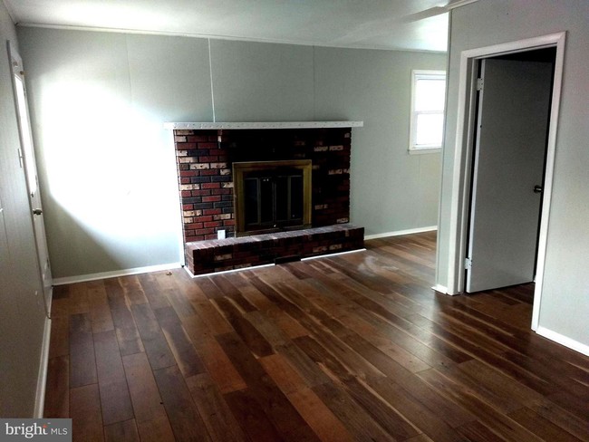 Building Photo - 207 Warwick Rd