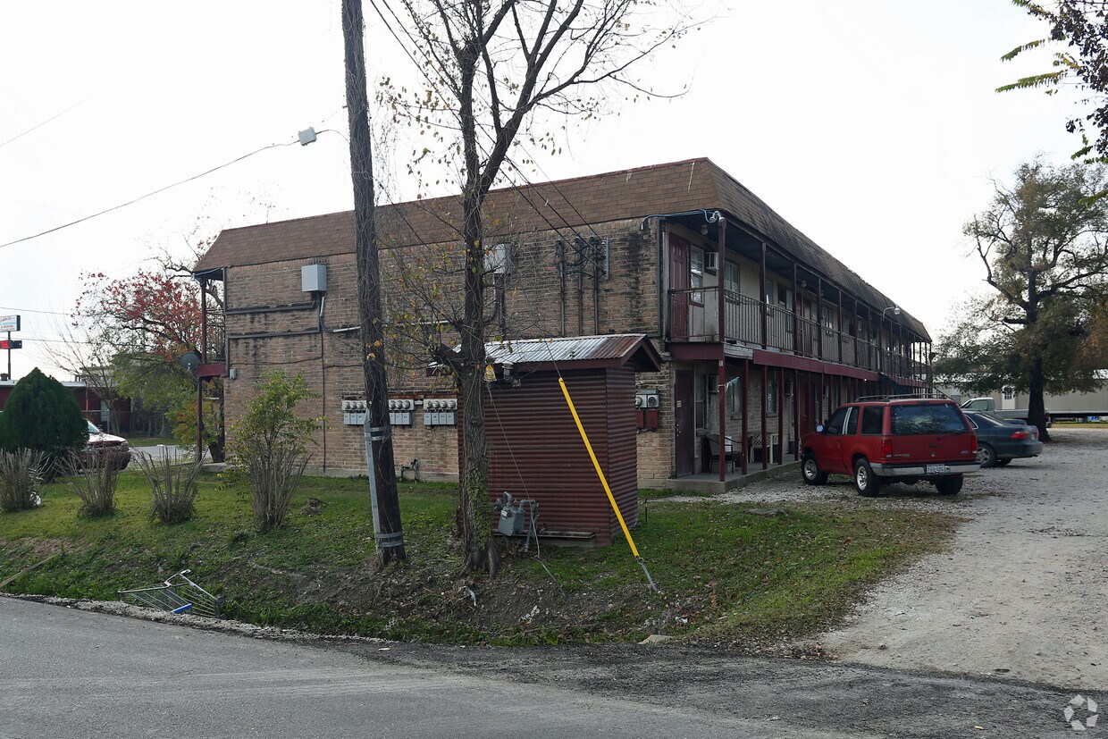 Foto del edificio - 14235 Nimitz St