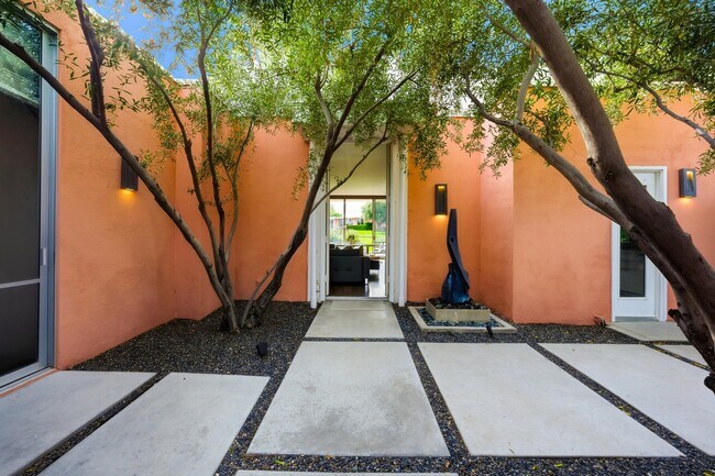 Building Photo - 47125 El Menara Cir