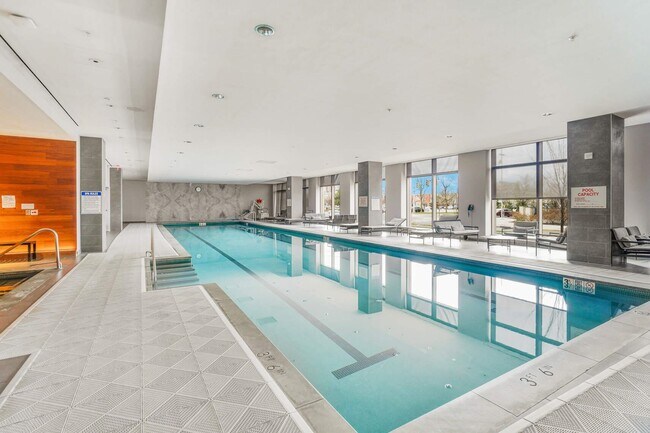 Foto del edificio - 75 Park Ln S