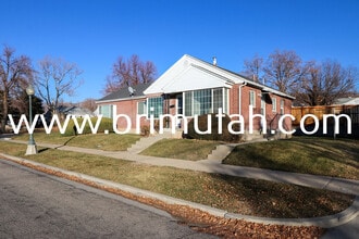 Building Photo - 2613 S Hartford St