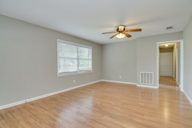 Building Photo - 3327 Westcliffe Ct