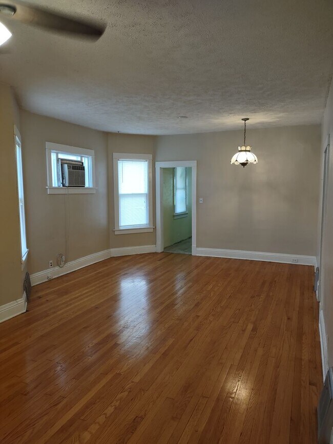 Building Photo - Charming 2 Bed 1 Bath Home In Benson.