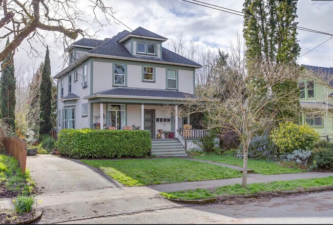 Vista de calle - 9426 N Edison St