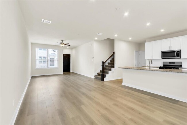 Building Photo - 2500 Forest Creek Dr