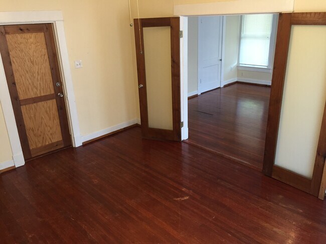Foto del edificio - 112 E Courtland Pl