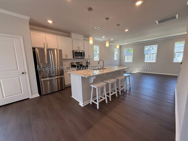 Building Photo - 329 Deercroft Dr