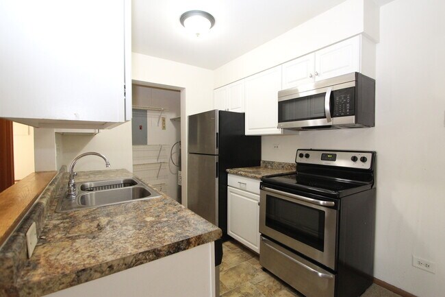 Foto del edificio - 627 S Virginia Rd
