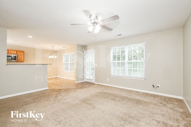 Foto del edificio - 4708 Mallard Creek Dr